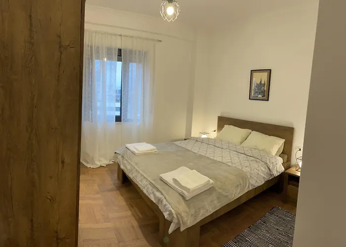 Simplicity Center Apartment